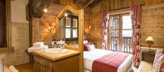 Unique Ski-In-Ski-Out Chalet Apartment