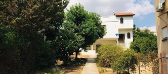 Big family hous.....