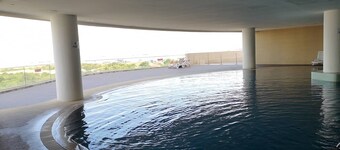 Betjent leilighet i nærheten av sykehus, by og kjøpesenter