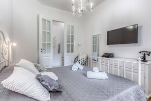 2 Schlafzimmer, Zimmersafe, Bügeleisen/Bügelbrett, WLAN