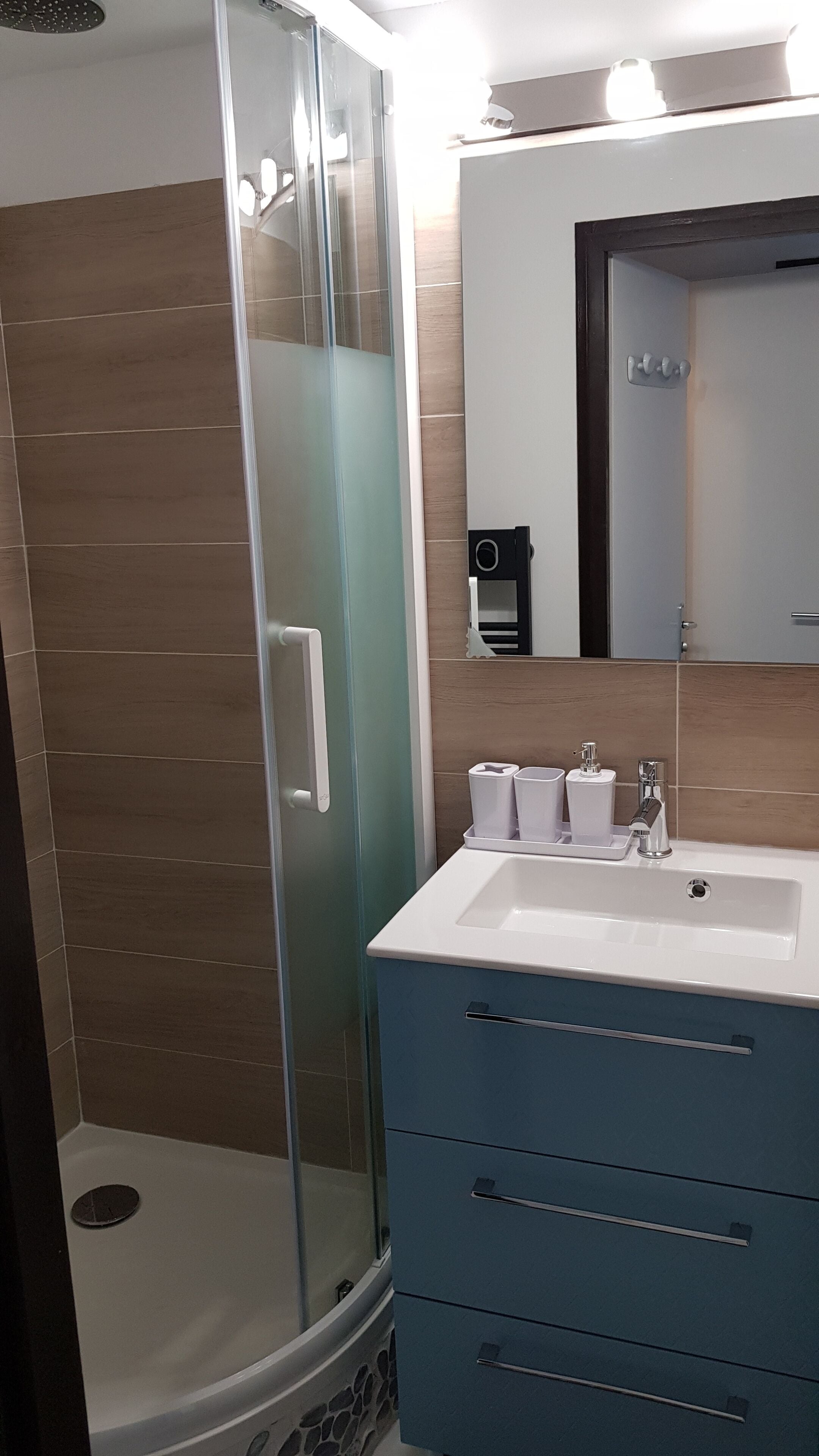 Een douche, een haardroger