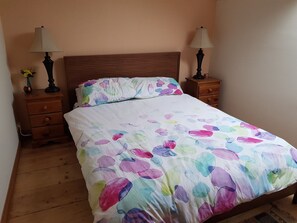 5 chambres, fer et planche à repasser, lit parapluie, Wi-Fi gratuit