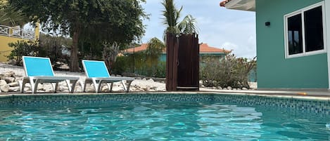 Utomhuspool