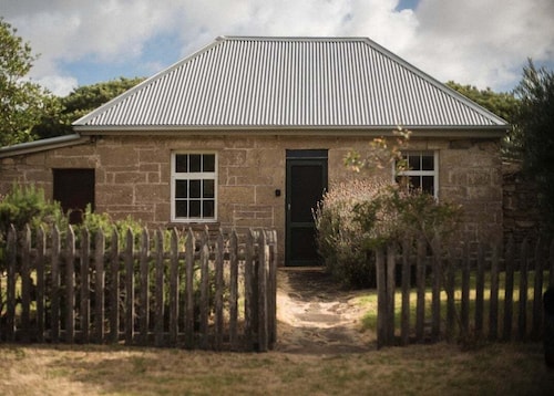 Devlin’s Cottage | Ocean Views | Cape Bridgewater