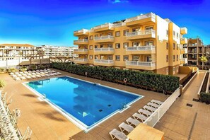 Et oppvarmet basseng