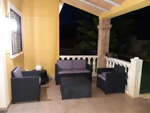 Terrace/patio - VILLA IN VERY QUIET URBANIZATION TO 15 MIN OF VALENCIA CAPITAL (Alginet)
