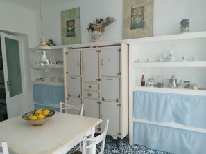 Dining - Duplex with hydromassage near the beach and the harbor for 2 persons (Águilas)