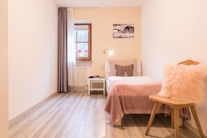 3 Schlafzimmer, Bügeleisen/Bügelbrett, WLAN, Bettwäsche