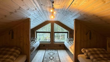 4 habitaciones, escritorio, tabla de planchar con plancha y wifi