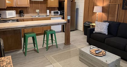 Walk to downtown Banner Elk, Excellent Views, 1BD 1BA