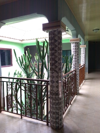 Interior. Oaks : Private Room 4