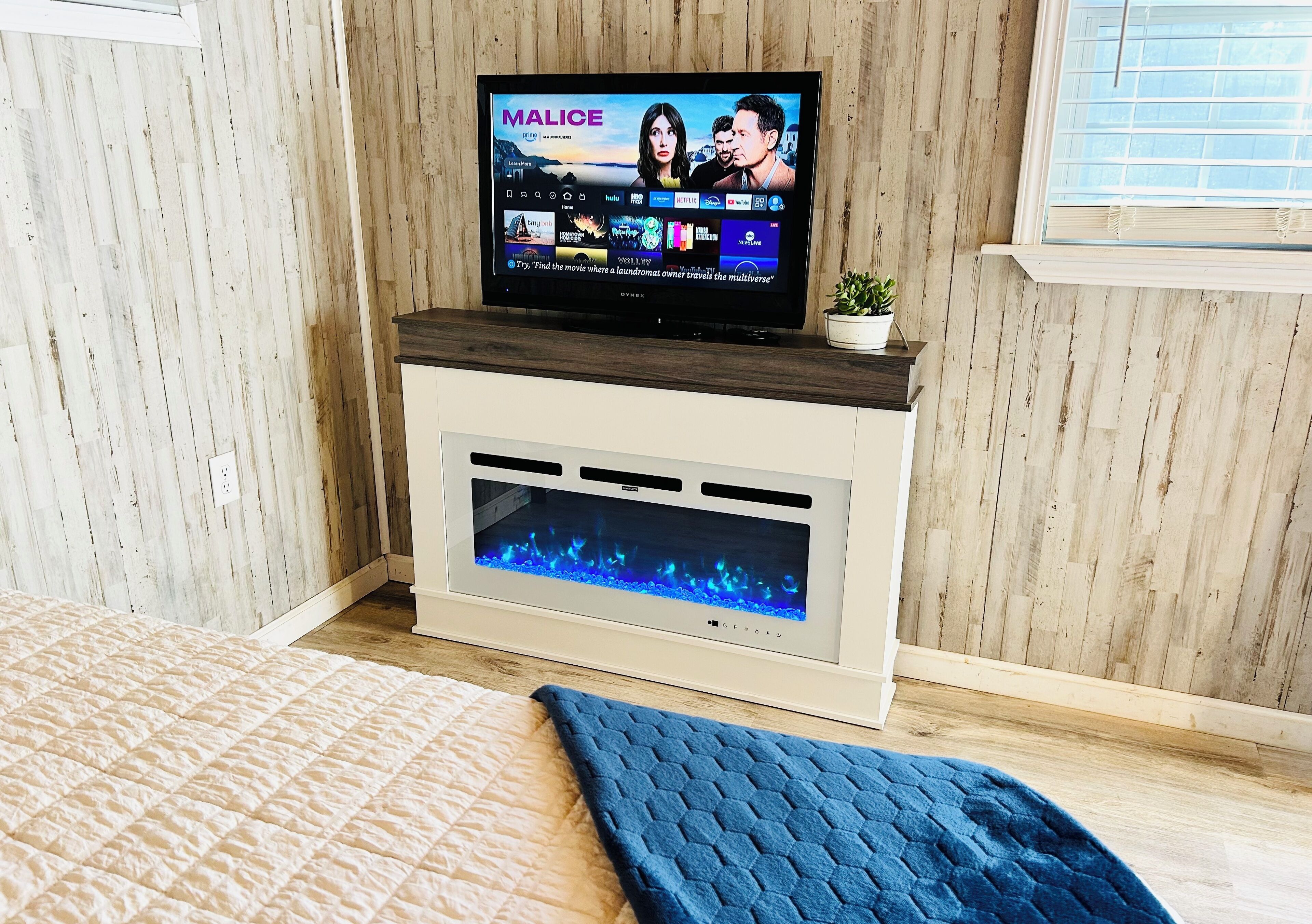 1 slaapkamer, een strijkplank/strijkijzer, gratis wifi, beddengoed