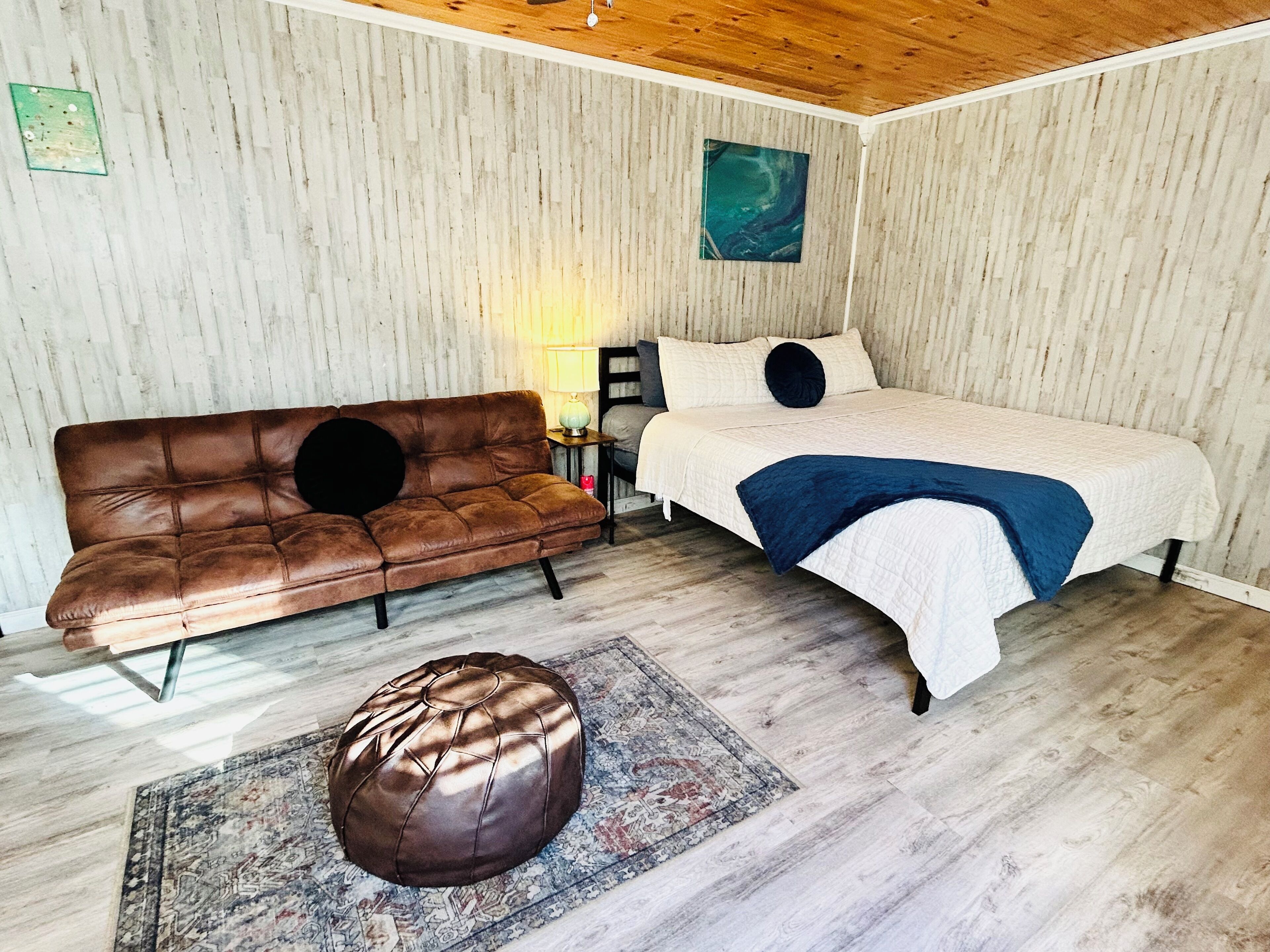 1 多间卧室、熨斗/熨衣板、免费 WiFi、床单