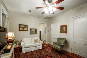 Smart TV, DVD player, books