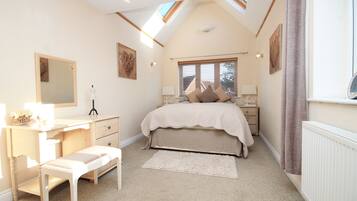 4 bedrooms, WiFi, bed sheets