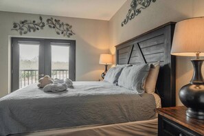 1 bedroom, desk, iron/ironing board, free WiFi - Unit 3403 - Mountain View Condos - FREE Attraction Ticket with EACH night Stay Including Dollywood (Pigeon Forge)