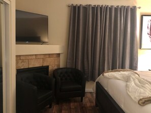 1 habitación, tabla de planchar con plancha, wifi gratis y ropa de cama 