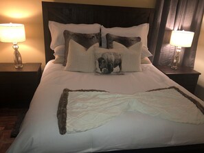 1 bedroom, iron/ironing board, free WiFi, bed sheets - Adorable 1 Bedroom 1 Bath condo with ALL NEW FURNISHINGS! (Las Vegas)