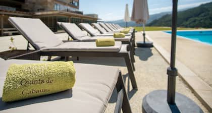 Villa con piscina climatizada cubierta y al aire libre, sauna húmeda y seca, billar