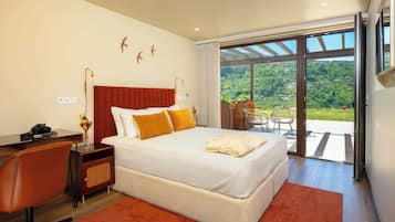 10 bedrooms, in-room safe, iron/ironing board, WiFi