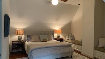 4 Schlafzimmer, Schreibtisch, Bügeleisen/Bügelbrett, WLAN