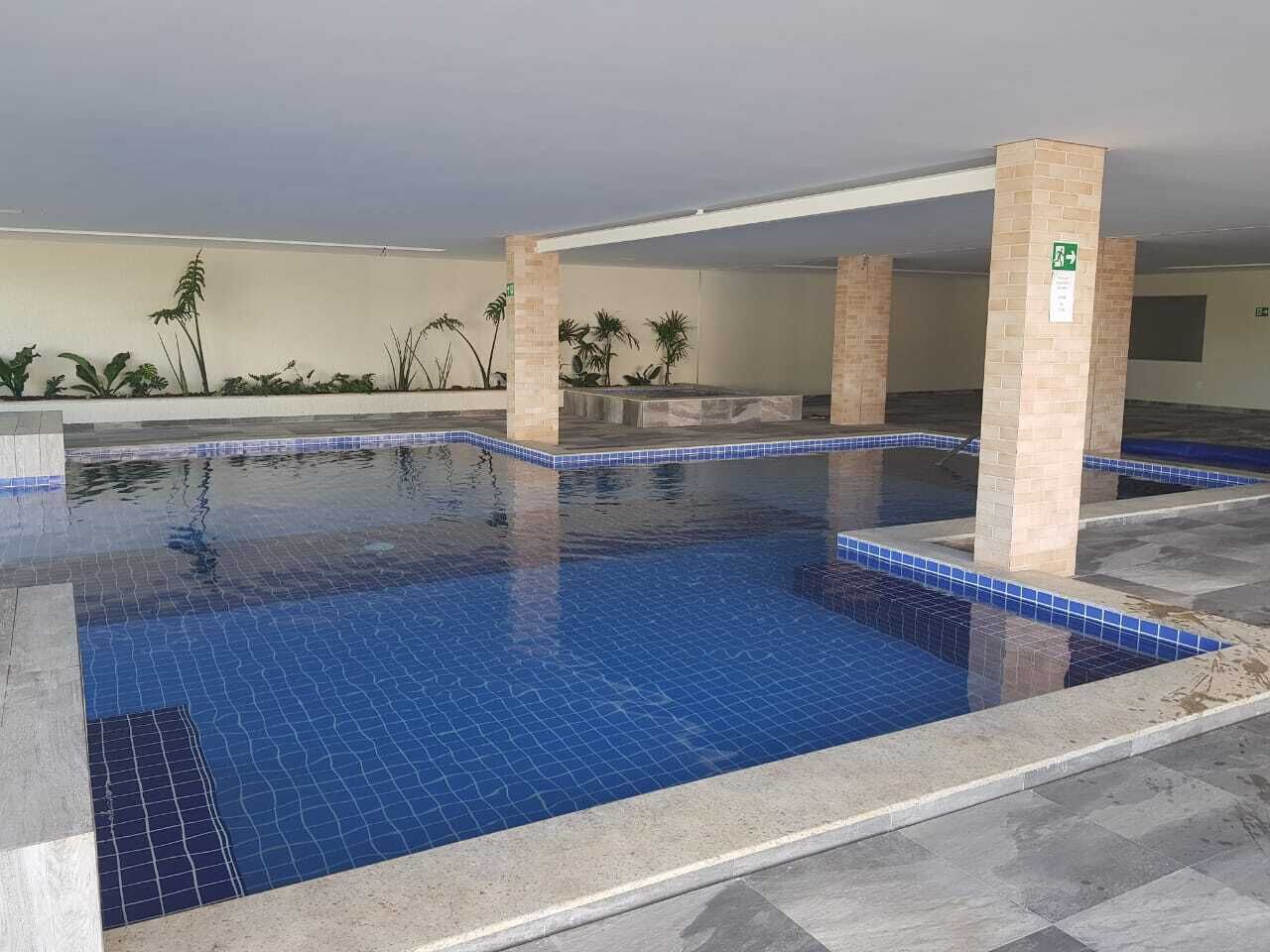 Piscina interna, piscina externa