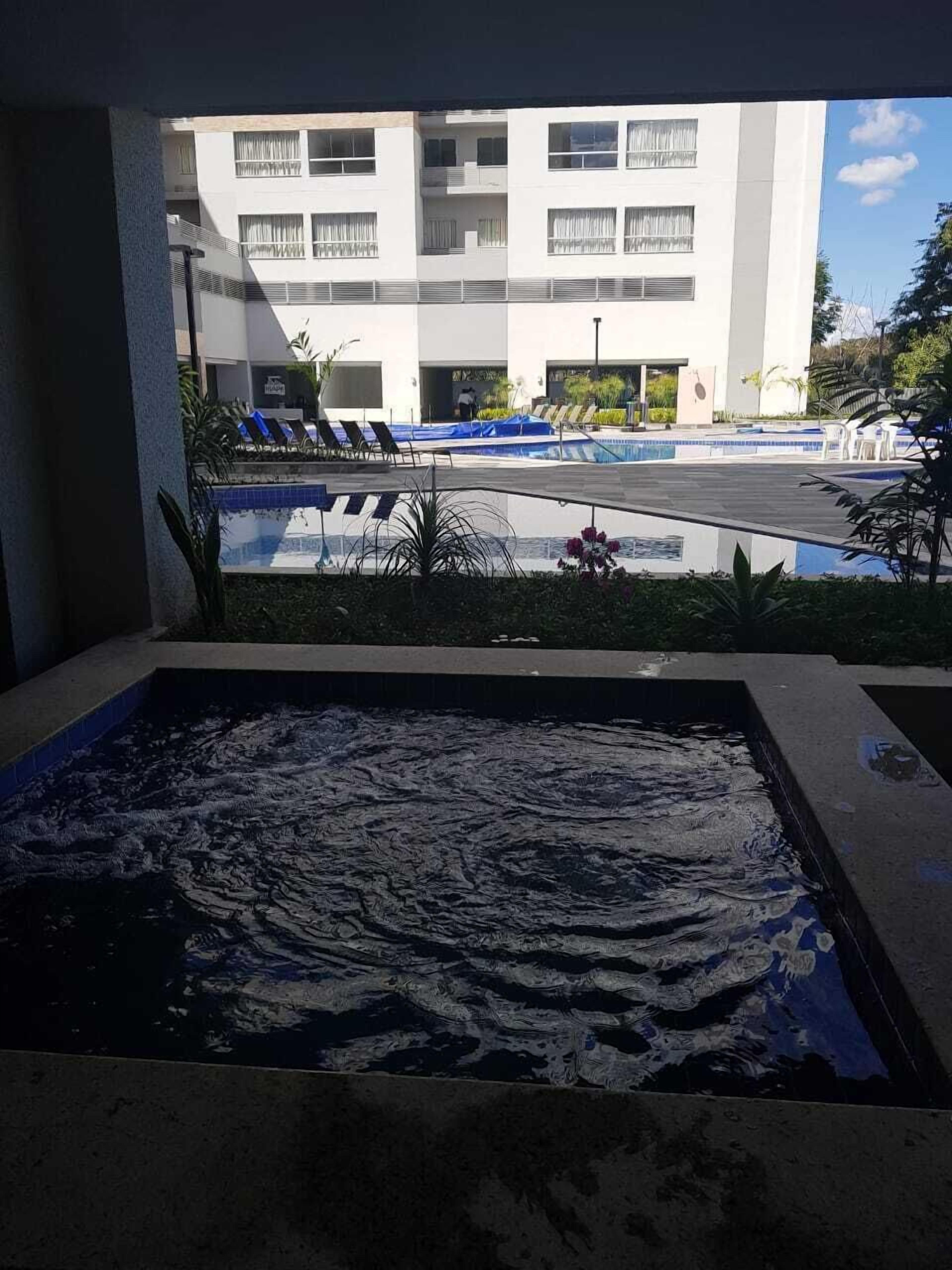 Piscina interna, piscina externa