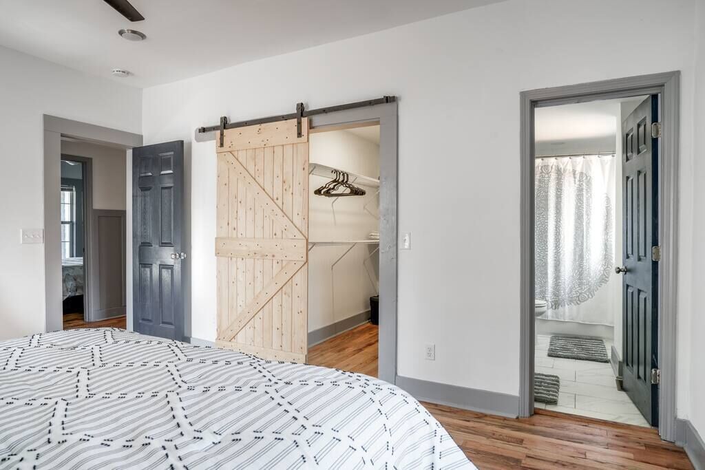 3 soverom, strykejern/-brett, wi-fi og sengetøy