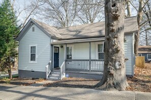 Exterior - Modern Atlanta Haven | 3 Bed with Fenced Backyard (Atlanta)