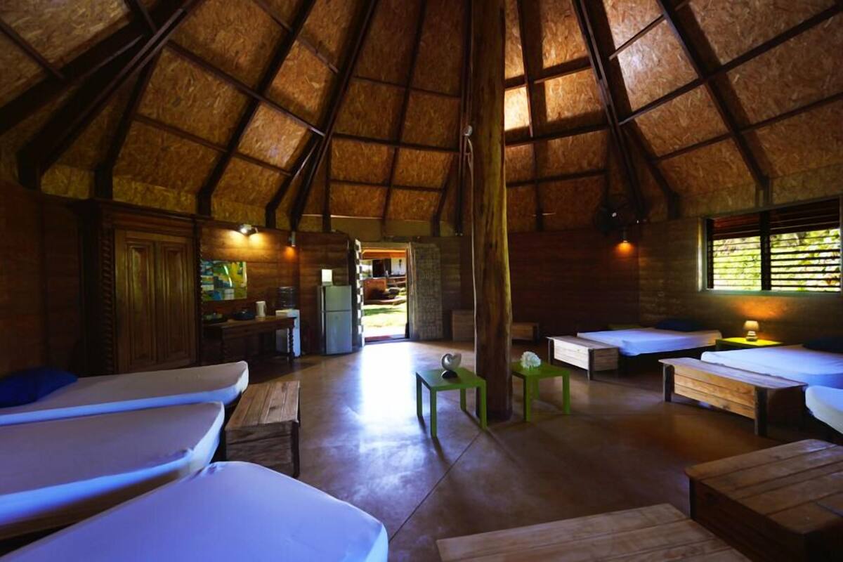 Traditional Hut for 8 people, Shared Bathroom | Free WiFi, bed sheets
