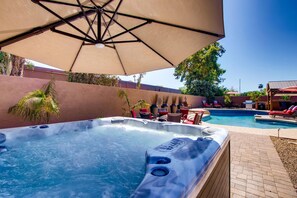 Outdoor pool, a heated pool - Top Choice for Guests, Golf, HPool~Spa, Bachelorettes, Quick Walk for Groceries (Scottsdale)