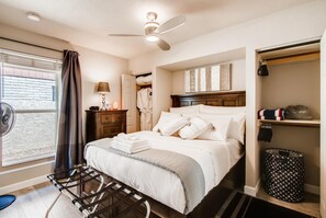 4 bedrooms, desk, iron/ironing board, travel cot - Top Choice for Guests, Golf, HPool~Spa, Bachelorettes, Quick Walk for Groceries (Scottsdale)