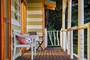 Terrace/patio - Wooshwood: Enchanting rural getaway, pet friendly (Shadforth)