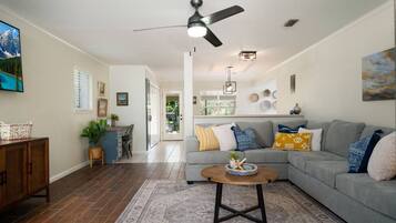 Télévision, cheminée