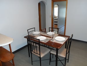 Dining - 1950's Retro Ranch. Conveniently located off Highway 281 (Grand Island)