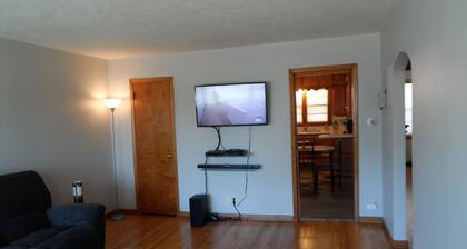 1950's Retro Ranch. Conveniently located off Highway 281