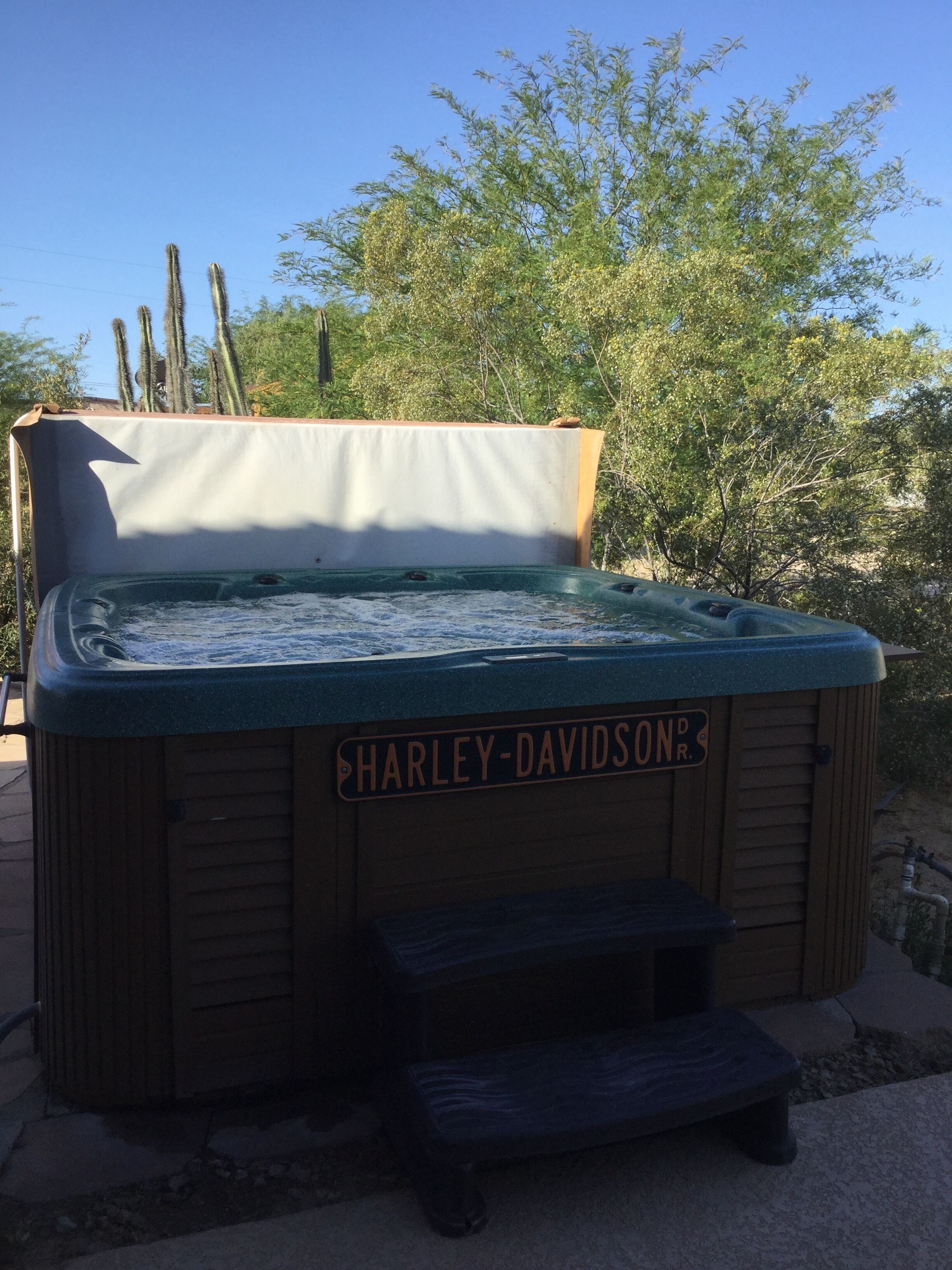 Bain à remous extérieur