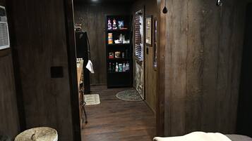 1 chambre, coffres-forts dans les chambres, fer et planche Ă repasser