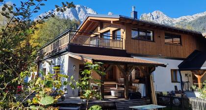 Comfortable vacation home near ski slopes, large sunny garden