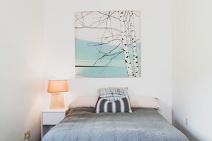 2 chambres, bureau, Wi-Fi, literie fournie