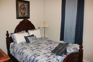 2 bedrooms, desk, iron/ironing board, free WiFi