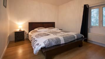3 Schlafzimmer, Bügeleisen/Bügelbrett, WLAN, Bettwäsche