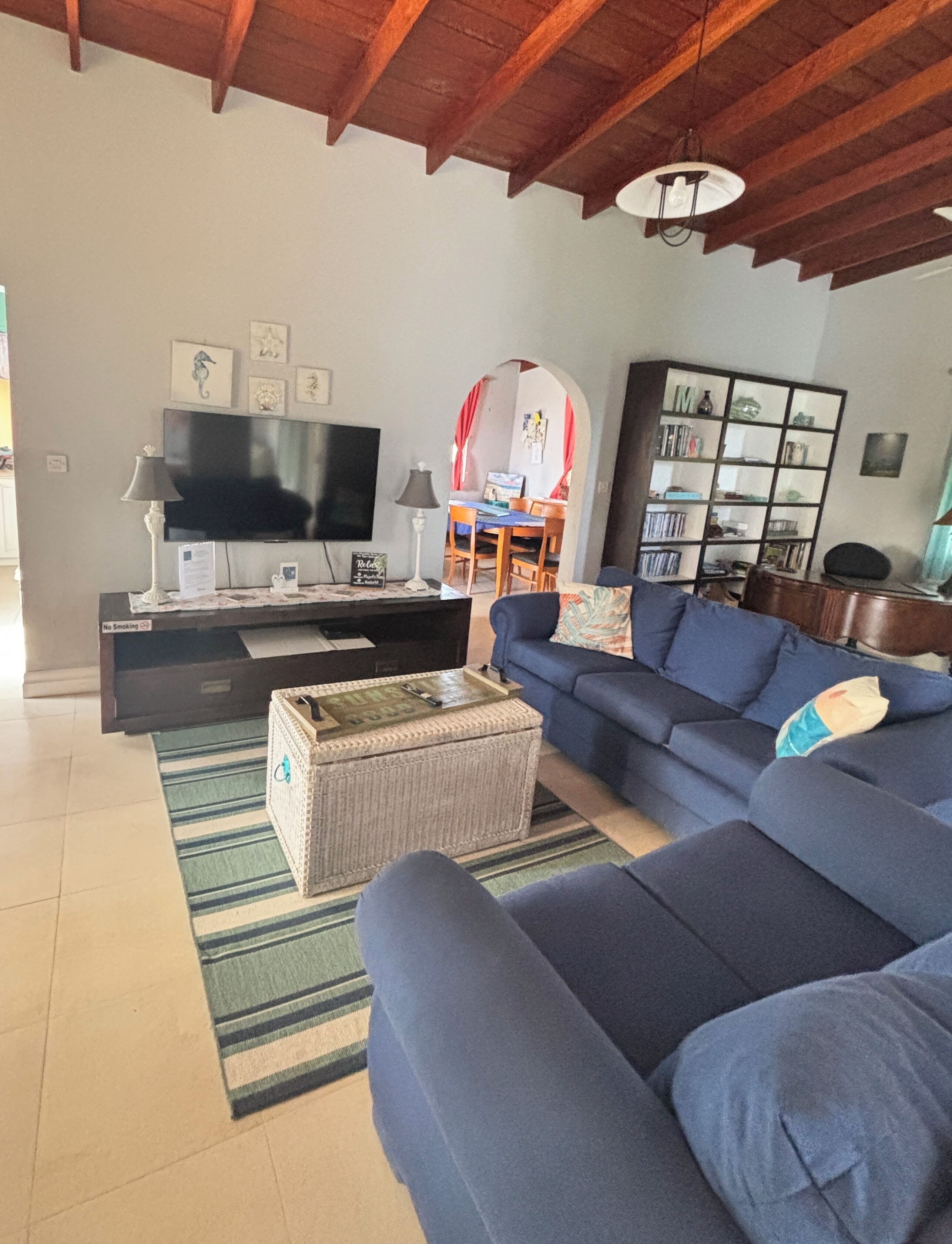 Smart TV, books, offices