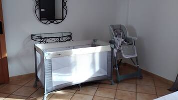 1 chambre, fer et planche Ă repasser, lit parapluie, Wi-Fi gratuit