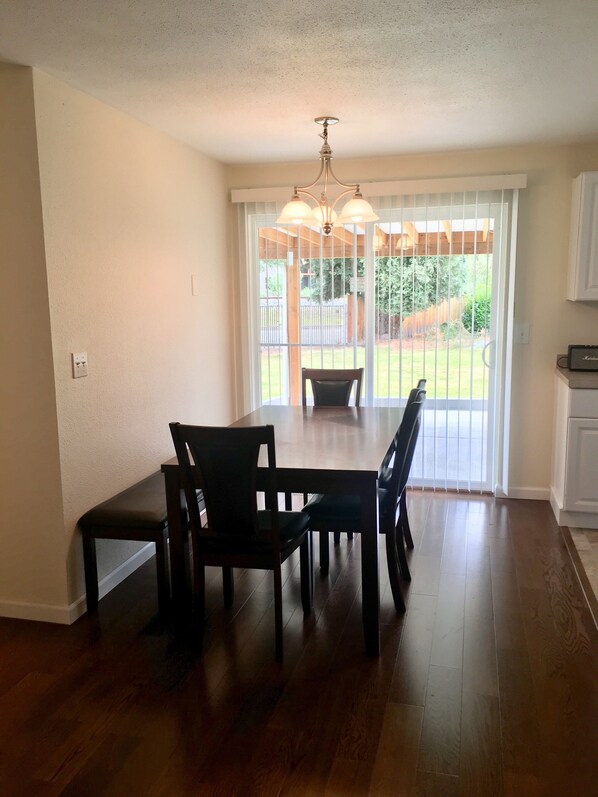 تناول الطعام