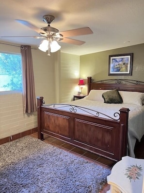 2 dormitorios, tabla de planchar con plancha, wifi gratis y ropa de cama