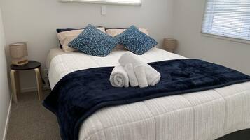 2 bedrooms, desk, iron/ironing board, free WiFi