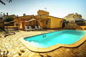 Piscine extérieure