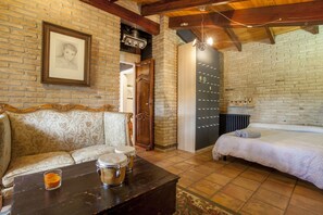 4 chambres, fer et planche à repasser, draps fournis