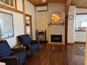 Interior - Oceanfront Cottage & Guest House, Private Beach, 3 Miles to Acadia National Park (Bar Harbor)